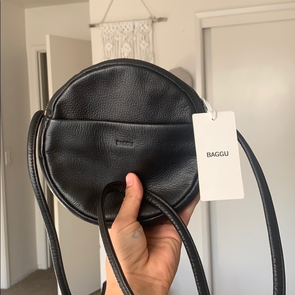 BAGGU Circle Crossbody Bag